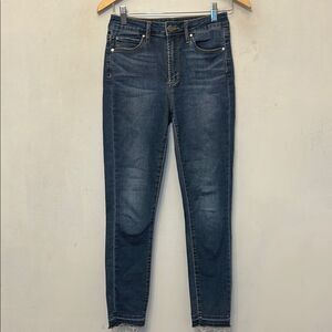 Articles of Society raw hem skinny jeans Size 3 EUC